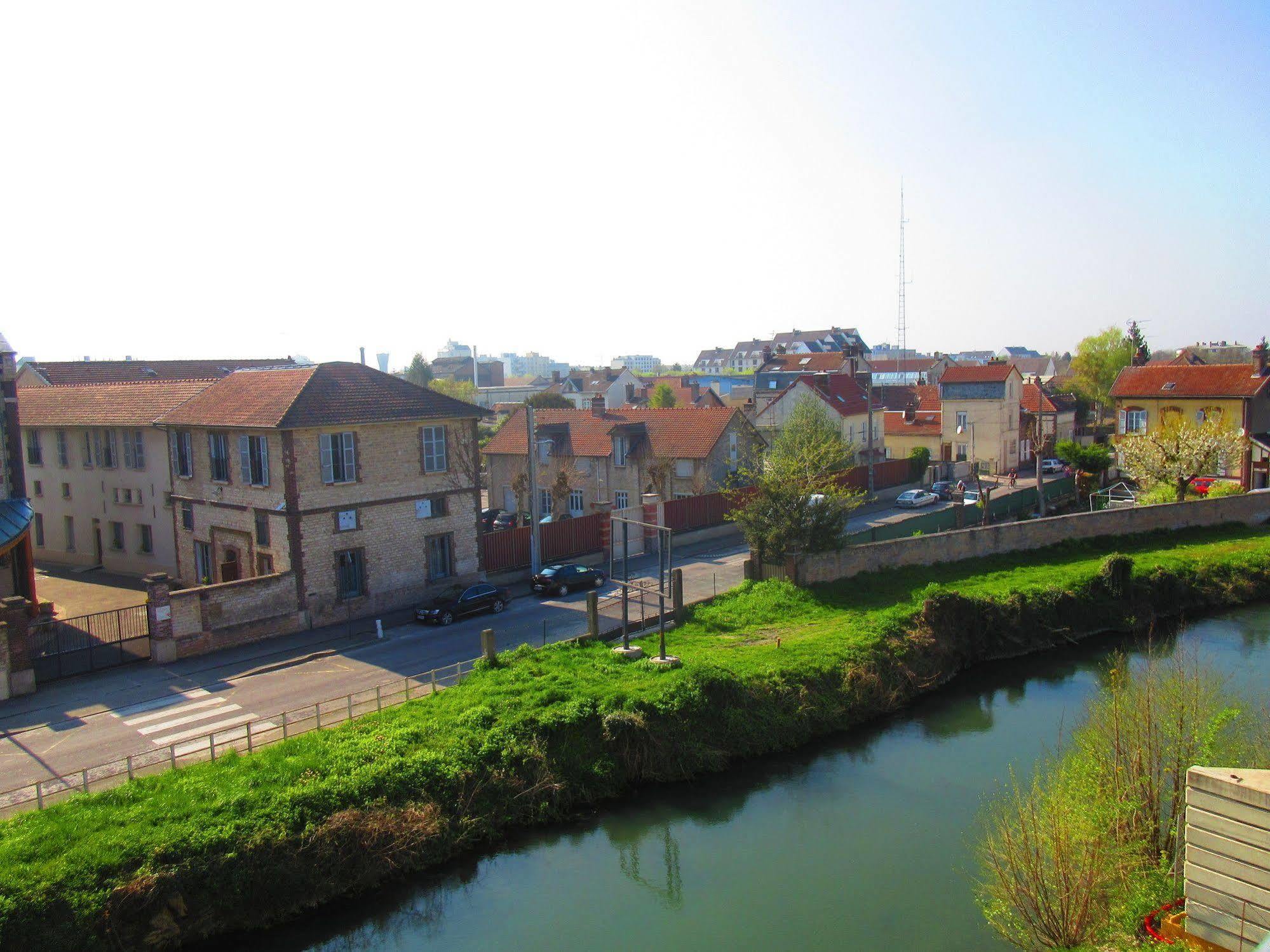 Zenao Aparthotel 3*